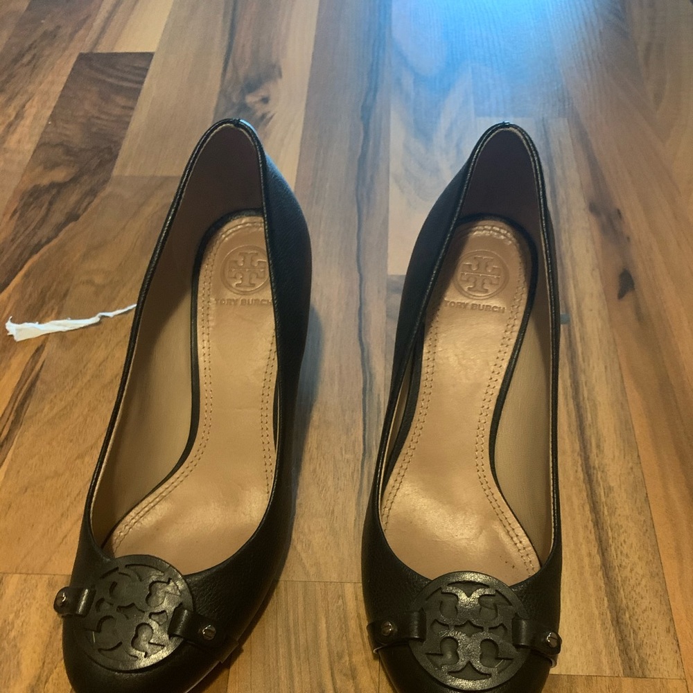 Tory Burch Mini Miller Wedge size 7